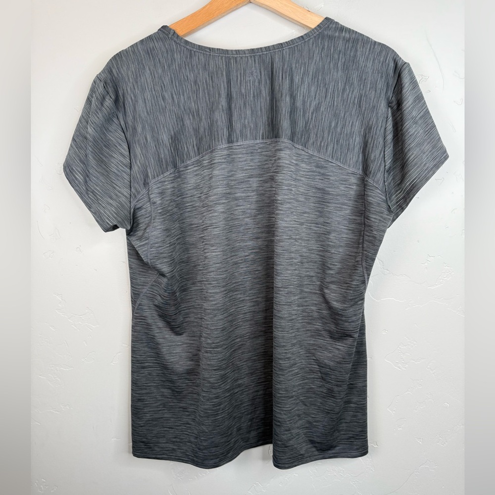 Athleta Shadow Stripe Chi Tee Gray Workout Athletic Short Sleeve Shirt 1X - Picture 3 of 9
